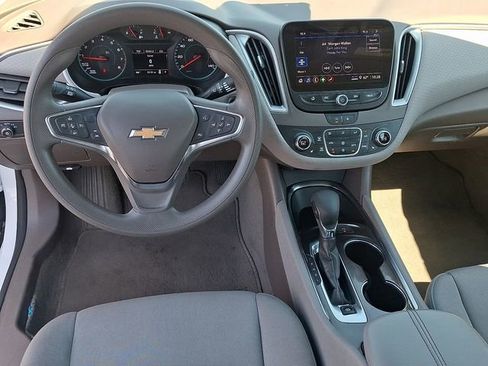 Used 2024 Chevrolet Malibu LT FWD image 10