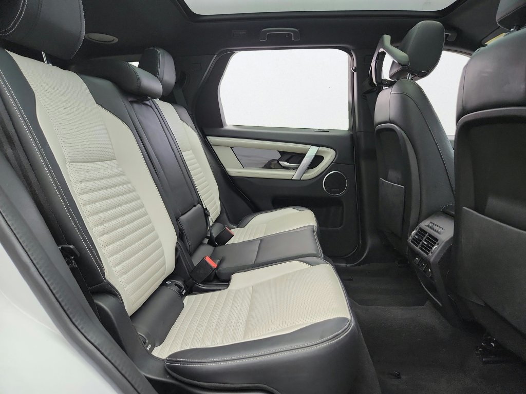 Used 2020 Land Rover Discovery Sport HSE R-Dynamic AWD/4WD image 33
