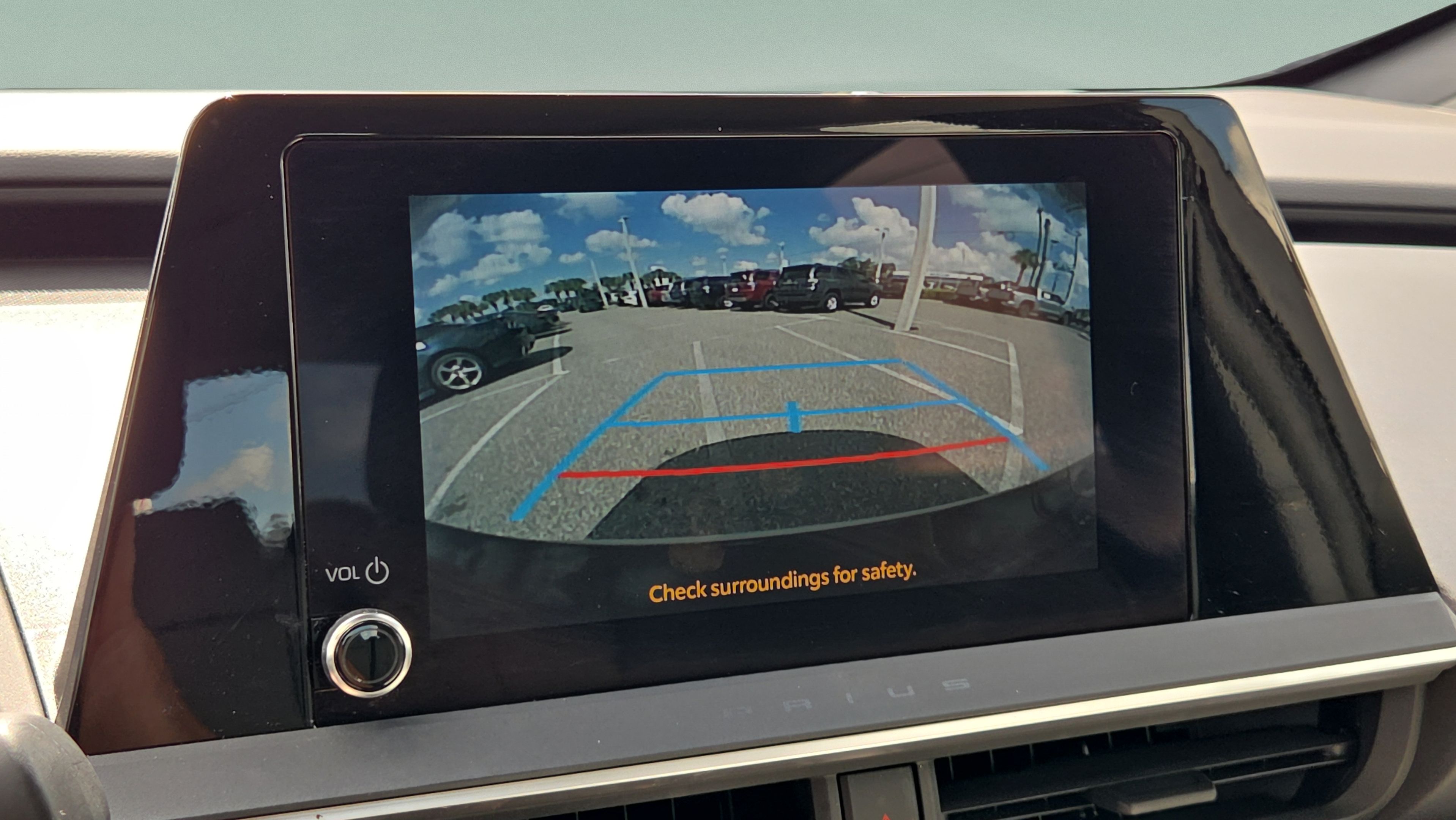 Certified 2023 Toyota Prius XLE FWD image 25