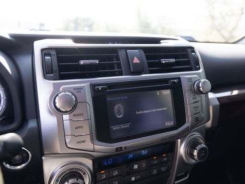 Used 2017 Toyota 4Runner Limited AWD/4WD image 22