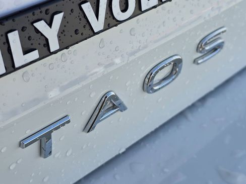 New 2026 Volkswagen Taos S image 7