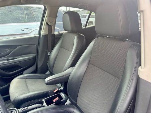 Used 2019 Buick Encore Preferred w/ Safety Package FWD image 23