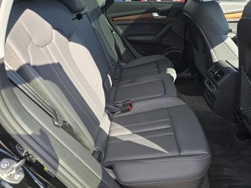 Used 2023 Audi Q5 2.0T Prestige w/ Prestige Package image 36