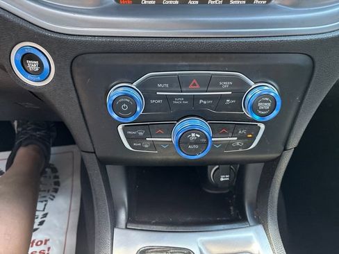 Used 2023 Dodge Charger SXT w/ Blacktop Package AWD/4WD image 16