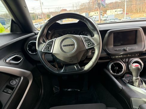 Used 2021 Chevrolet Camaro LT image 27