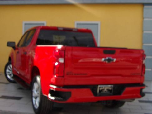 Used 2021 Chevrolet Silverado 1500 Custom w/ LPO, Dark Essentials Package RWD image 6