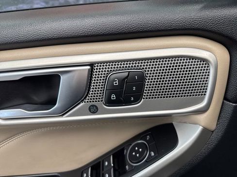 Used 2021 Ford Explorer Limited w/ Equipment Group 301A image 22