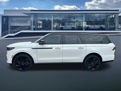 New 2026 Lincoln Navigator L Black Label AWD/4WD image 4
