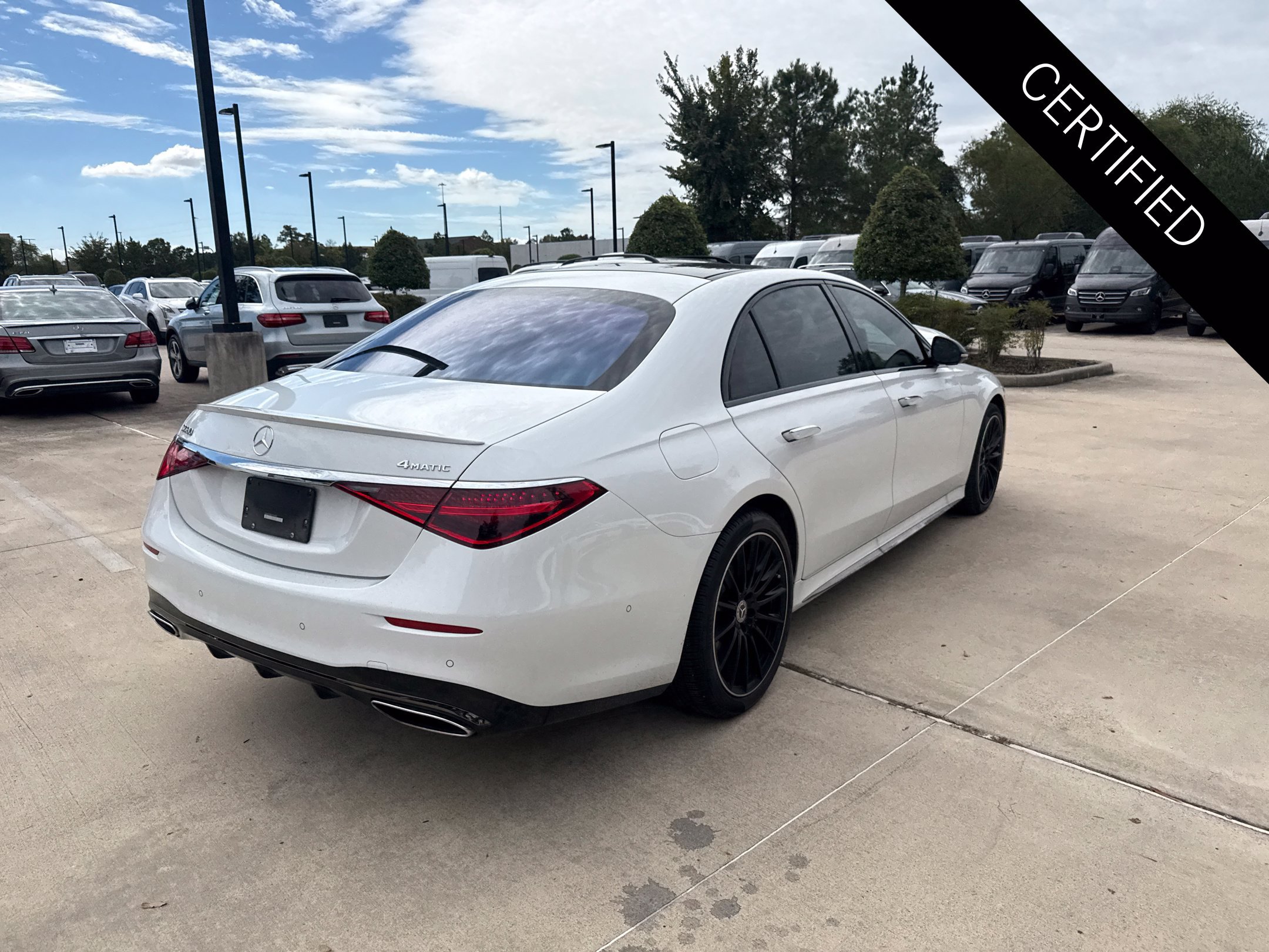 Used 2025 Mercedes-Benz S 580 4MATIC Sedan image 4