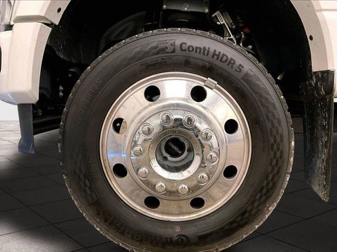 Certified 2025 Ford F450 Platinum w/ Platinum Plus Package AWD/4WD image 8