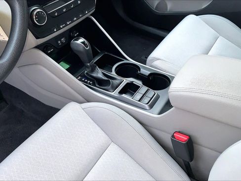 Used 2018 Hyundai Tucson SEL image 13