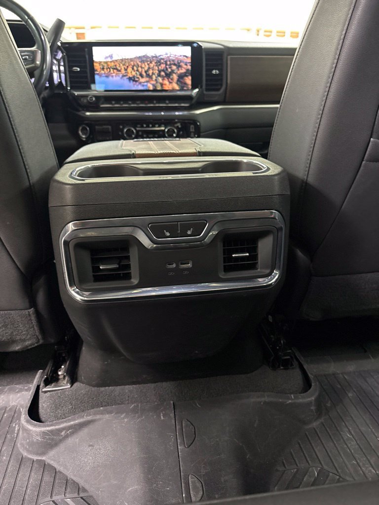 Used 2024 Chevrolet Silverado 2500 High Country w/ High Country Premium Package AWD/4WD image 20