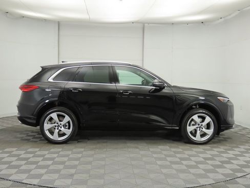 Used 2025 Audi Q5 Premium Plus w/ Premium Plus image 4