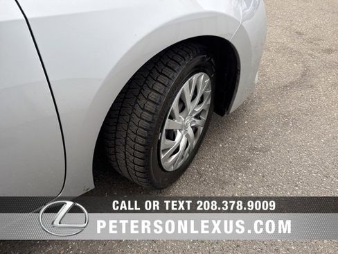 Used 2018 Toyota Corolla L image 10