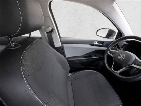 Used 2022 Volkswagen Taos SE w/ IQ.Drive SE Package FWD image 15