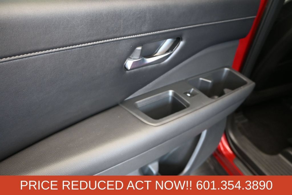Used 2023 Nissan Pathfinder SL w/ SL Premium Package FWD image 15
