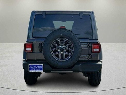 Used 2026 Jeep Wrangler Unlimited Sport AWD/4WD image 6