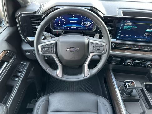 Used 2023 Chevrolet Silverado 1500 LT Trail Boss w/ LT Trail Boss Premium Package AWD/4WD image 13