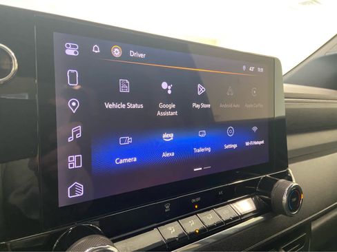 Used 2024 Chevrolet Colorado Trail Boss image 24