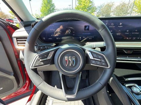 Used 2025 Buick Envision Avenir AWD/4WD image 15