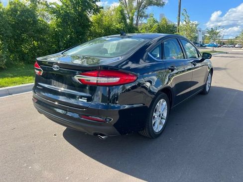 Used 2020 Ford Fusion SE FWD image 5