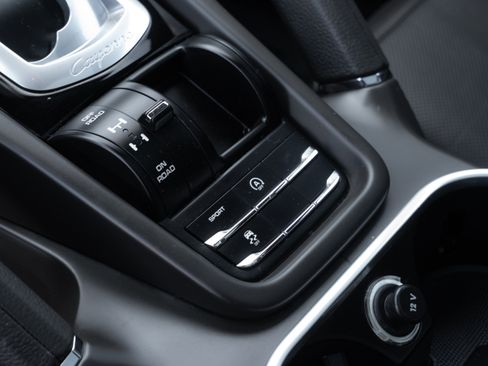 Used 2018 Porsche Cayenne image 20