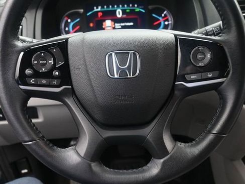Used 2022 Honda Pilot Touring image 14