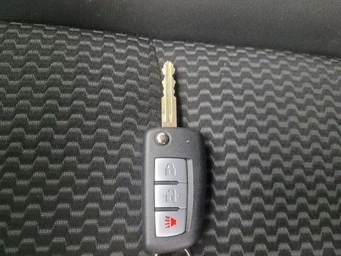 Used 2022 Nissan Rogue Sport S AWD/4WD image 32