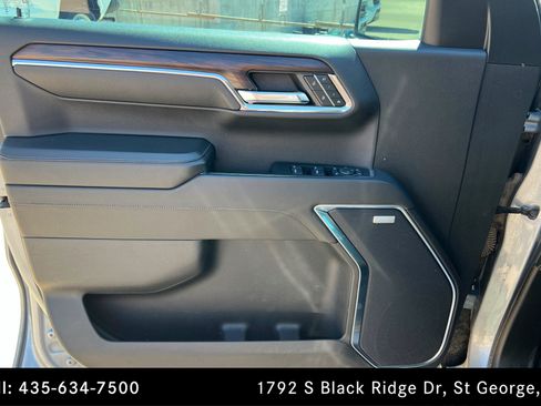 Used 2024 GMC Sierra 1500 SLT w/ SLT Premium Plus Package AWD/4WD image 14