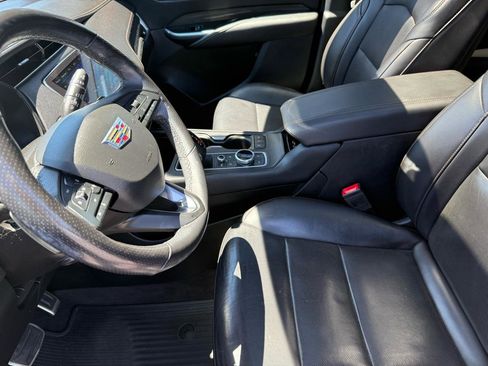 Used 2019 Cadillac XT4 Sport AWD/4WD image 14