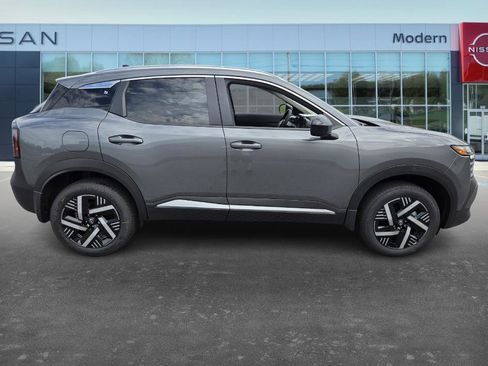 New 2026 Nissan Kicks SV image 4