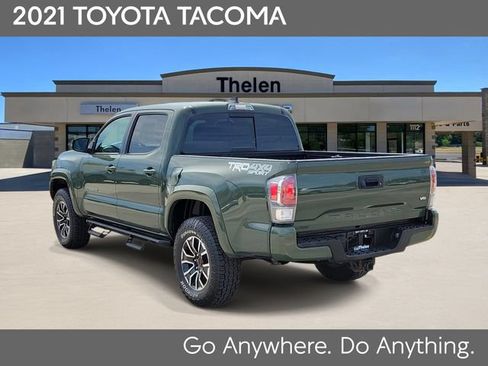 Used 2021 Toyota Tacoma TRD Sport AWD/4WD image 3