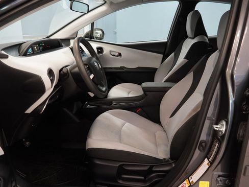 Used 2016 Toyota Prius Two w/ Protection Package FWD image 5