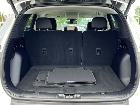 Certified 2022 Ford Escape Titanium FWD image 39