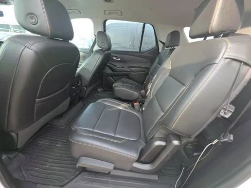 Used 2020 Chevrolet Traverse RS FWD image 9
