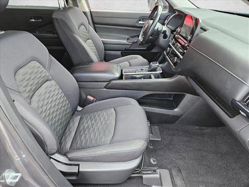 Used 2022 Nissan Pathfinder SV image 19