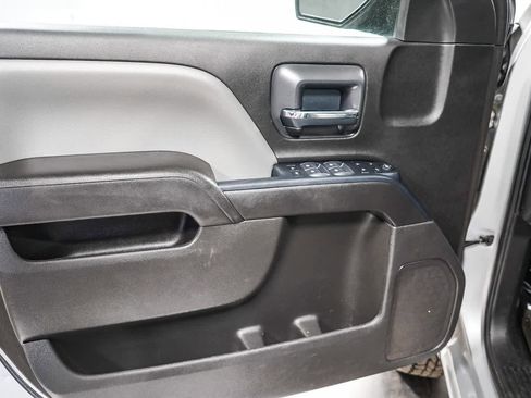 Used 2018 Chevrolet Silverado 1500 Custom w/ Custom Convenience Package image 21