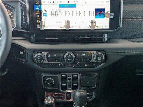 New 2026 Jeep Gladiator Mojave w/ Safety Group image 13