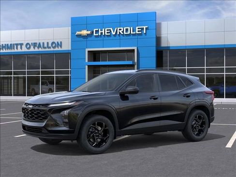 New 2026 Chevrolet Trax LT image 2