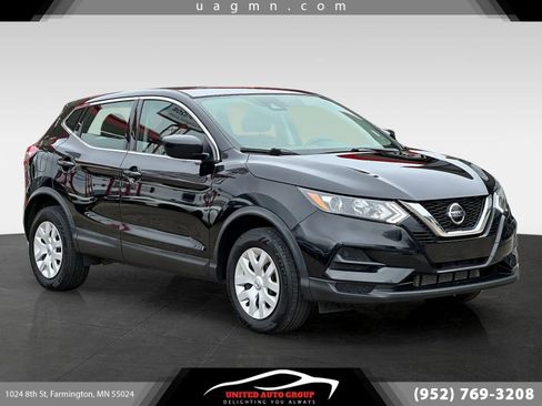 Used 2020 Nissan Rogue Sport S image 1