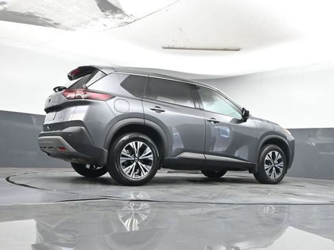 Used 2021 Nissan Rogue SV image 31