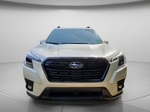 Used 2024 Subaru Forester Limited AWD/4WD image 3
