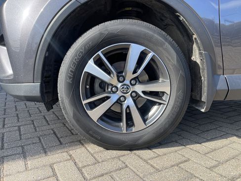 Used 2018 Toyota RAV4 XLE w/ Plus Extra Value Package image 11