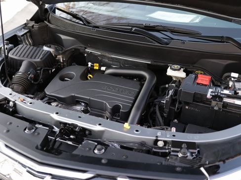 Used 2025 Chevrolet Equinox LT w/ Safety and Technology Package image 30