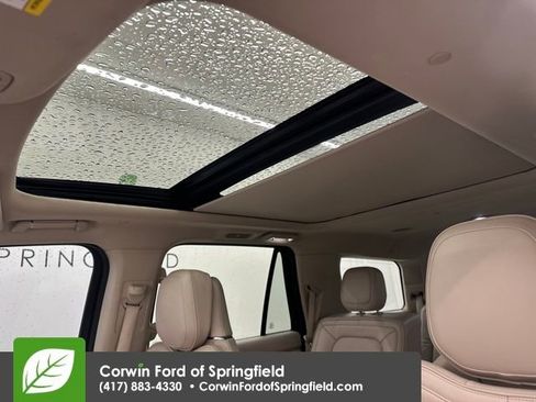 Used 2019 Lincoln Navigator Reserve image 30