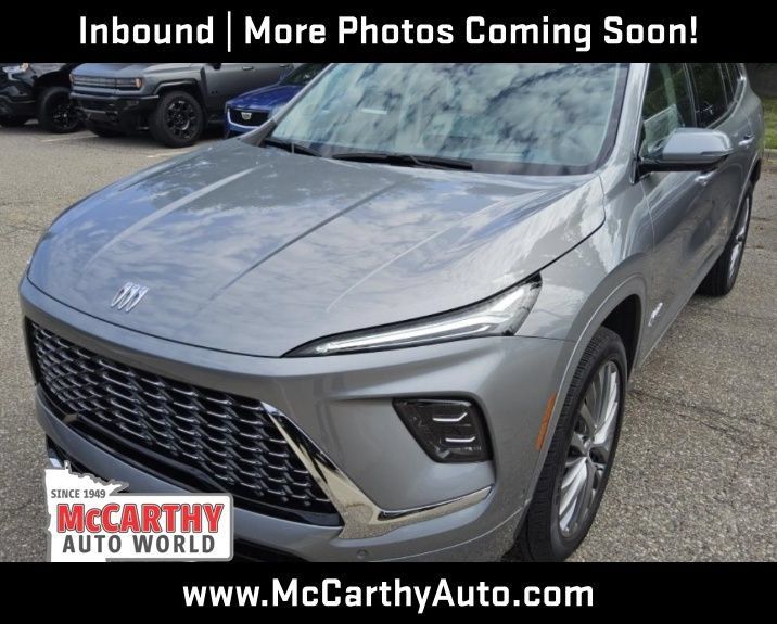 Used 2026 Buick Enclave Avenir AWD/4WD image 3