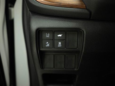 Used 2018 Honda CR-V Touring image 30