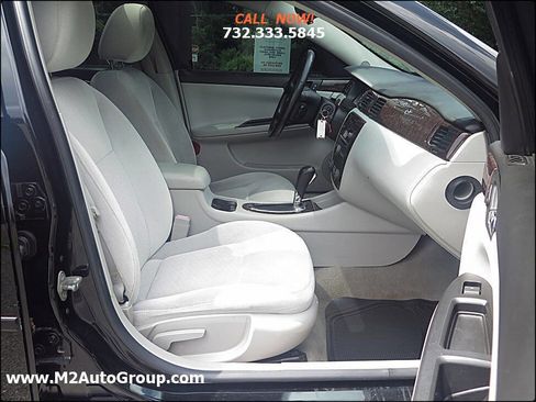 Used 2014 Chevrolet Impala LT w/ LT Sunroof Package image 16