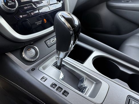 Used 2024 Nissan Murano SV w/ SV Midnight Edition Package FWD image 21