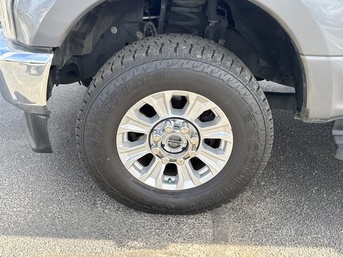 Used 2021 Ford F250 XL w/ STX Appearance Package image 9